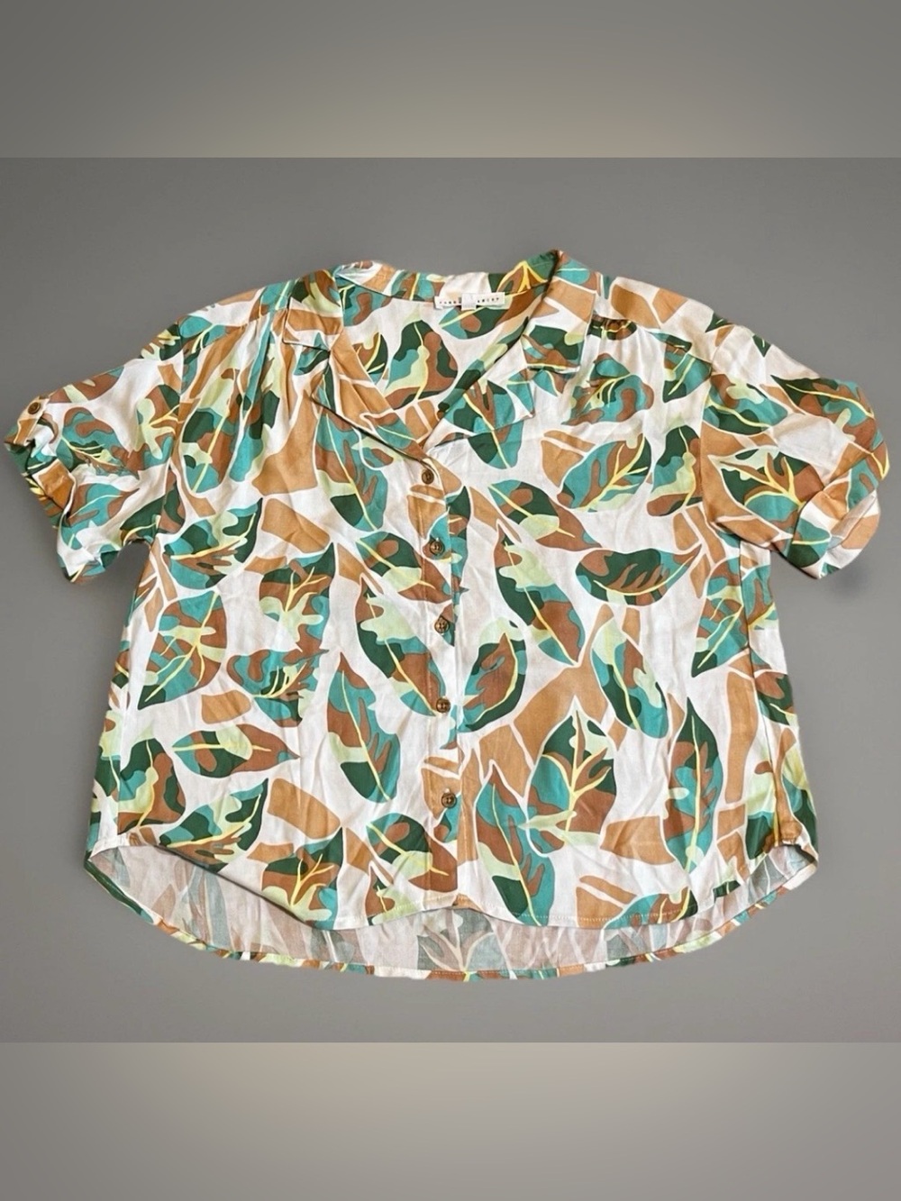 Jane + Delancey Tropical Leaf Print Rayon Button Front Blouse Top M